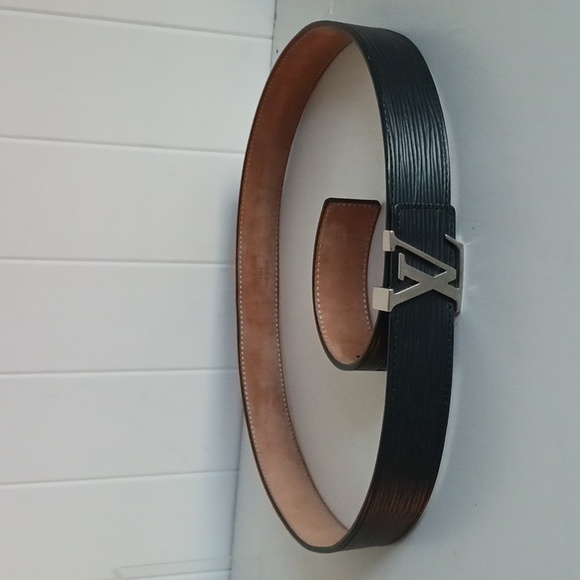 Louis Vuiton Black Epi Silver LV Leather Belt. - Picture 5 of 7
